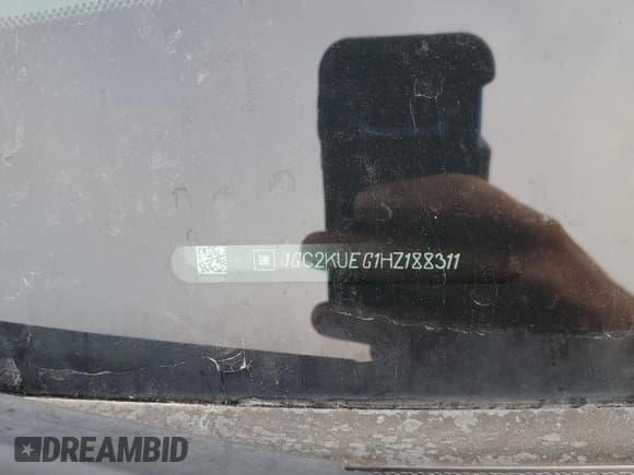 ✅ 2017 Chevrolet Silverado 2500HD Work Truck • VIN: 1GC2KUEG1HZ188311 • Lot: 66514175. Wystawiony na Copart z przebiegiem 86 078 mil. Bezpłatny archiwum sprzedaży aukcyjnych z USA i szczegółowy raport historii pojazdu na DreamBid. Zdjęcie 12.