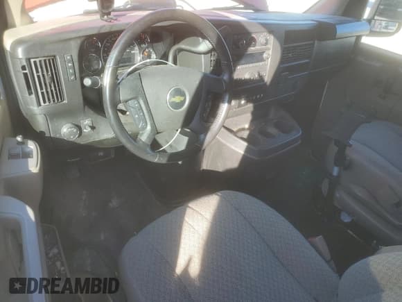 ✅ 2022 Chevrolet Express Cargo • VIN: 1GCWGAFPXN1270760 • Lot: 59408905. Listed on Copart with 37,856 mi. Free auction sales archive from the USA and detailed vehicle history report at DreamBid. Image 8.