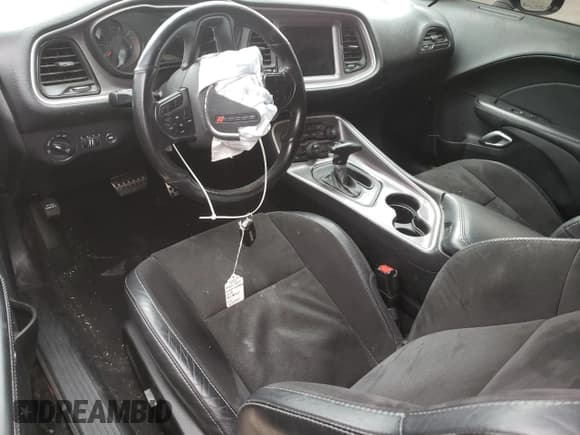 ✅ 2019 Dodge Challenger R/T • VIN: 2C3CDZBT2KH694934 • Lot: 81917325. Listed on Copart with 88,487 mi. Free auction sales archive from the USA and detailed vehicle history report at DreamBid. Image 8.