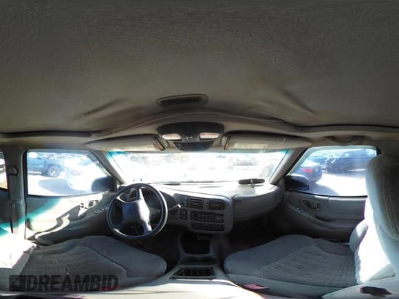 ✅ 2001 Chevrolet Blazer LS • VIN: 1GNCT18W51K144367 • Lot: 43553034. Listed on IAAI with 161,640 mi. Free auction sales archive from the USA and detailed vehicle history report at DreamBid. Image 18.