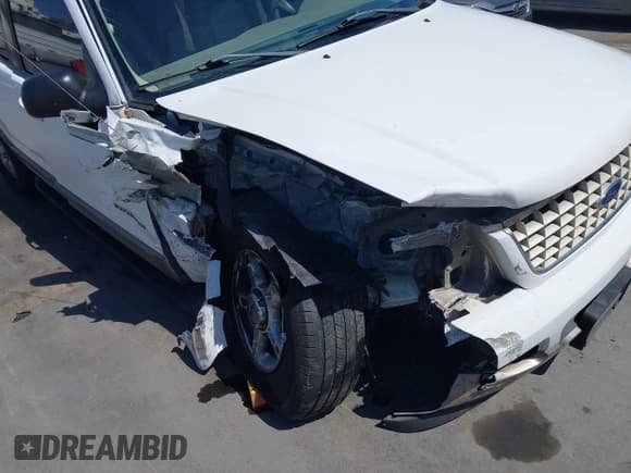 ✅ 2002 Ford Explorer Eddie Bauer • VIN: 1FMDU64EX2UB59632 • Lot: 42381959. Wystawiony na IAAI z przebiegiem 326 198 mil. Bezpłatny archiwum sprzedaży aukcyjnych z USA i szczegółowy raport historii pojazdu na DreamBid. Zdjęcie 6.