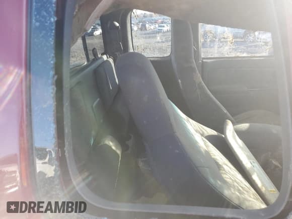 ✅ 2006 Chevrolet Colorado 1LT • VIN: 1GCDT196668244428 • Lot: 88535455. Listed on Copart with 137,764 mi. Free auction sales archive from the USA and detailed vehicle history report at DreamBid. Image 10.