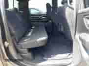 2019 Ram 1500 Big Horn z VIN 1C6SRFFT3KN667970, wystawiony jako IAAI lot #42508577 z przebiegiem 81 301 mil mil oraz . Historia ofert i sprzedaży dostępna na DreamBid. Obrazek 8.