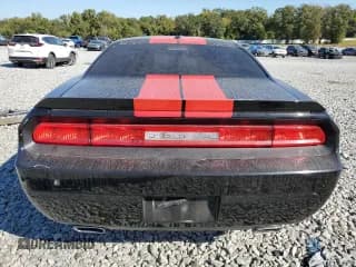 ✅ 2009 Dodge Challenger R/T • VIN: 2B3LJ54T99H558788 • Lot: 76913334. Wystawiony na Copart z przebiegiem 198 790 mil. Bezpłatny archiwum sprzedaży aukcyjnych z USA i szczegółowy raport historii pojazdu na DreamBid. Zdjęcie 6.