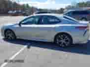 2019 Toyota Camry LE z VIN 4T1B11HK5KU719169, wystawiony jako IAAI lot #41972503 z przebiegiem 194 259 mil mil oraz . Historia ofert i sprzedaży dostępna na DreamBid. Obrazek 14.