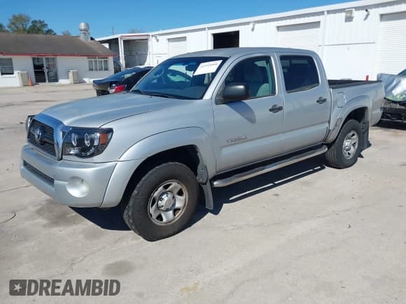 ✅ 2011 Toyota Tacoma PreRunner • VIN: 3TMJU4GN4BM112236 • Lot: 41595008. Listed on IAAI with 197,397 mi. Free auction sales archive from the USA and detailed vehicle history report at DreamBid. Image 17.