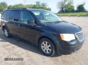 ✅ 2008 Chrysler Town & Country Touring • VIN: 2A8HR54P78R762586 • Lot: 42400610. Listed on IAAI with 264,135 mi. Free auction sales archive from the USA and detailed vehicle history report at DreamBid. Image 1.
