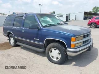 ✅ 1996 Chevrolet Tahoe • VIN: 1GNEK13R2TJ344273 • Lot: 43210536. Listed on IAAI with 199,963 mi. Free auction sales archive from the USA and detailed vehicle history report at DreamBid. Image 1.