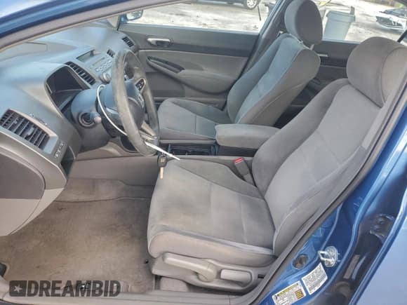 ✅ 2009 Honda Civic LX • VIN: 1HGFA16599L011494 • Lot: 94332685. Wystawiony na Copart z przebiegiem 124 996 mil. Bezpłatny archiwum sprzedaży aukcyjnych z USA i szczegółowy raport historii pojazdu na DreamBid. Zdjęcie 7.