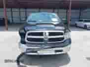 2024 Ram 1500 SLT z VIN 1C6RR6GG4RS123036, wystawiony jako IAAI lot #42356146 z przebiegiem 38 557 mil mil oraz . Historia ofert i sprzedaży dostępna na DreamBid. Obrazek 12.