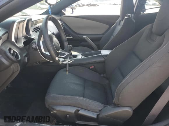 ✅ 2010 Chevrolet Camaro LS • VIN: 2G1FE1EV9A9221425 • Lot: 70538085. Wystawiony na Copart z przebiegiem 145 171 mil. Bezpłatny archiwum sprzedaży aukcyjnych z USA i szczegółowy raport historii pojazdu na DreamBid. Zdjęcie 7.