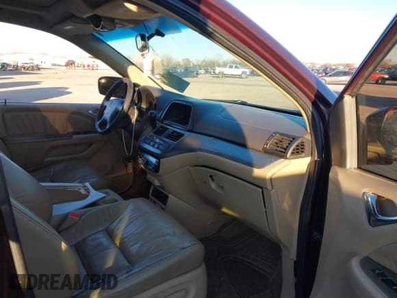 ✅ 2008 Honda Odyssey EX-L • VIN: 5FNRL38788B045198 • Lot: 41214469. Listed on IAAI with 249,916 mi. Free auction sales archive from the USA and detailed vehicle history report at DreamBid. Image 5.