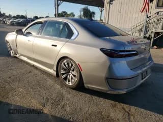 ✅ 2024 BMW i7 eDrive50 • VIN: WBY43EJ09RCR44541 • Lot: 79568514. Wystawiony na Copart z przebiegiem 520 mil. Bezpłatny archiwum sprzedaży aukcyjnych z USA i szczegółowy raport historii pojazdu na DreamBid. Zdjęcie 2.