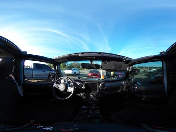 ✅ 2021 Jeep Wrangler Unlimited Sahara • VIN: 1C4HJXEG8MW576811 • Lot: 41190001. Wystawiony na IAAI z przebiegiem 80 997 mil. Bezpłatny archiwum sprzedaży aukcyjnych z USA i szczegółowy raport historii pojazdu na DreamBid. Zdjęcie 19.