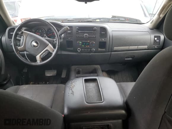 ✅ 2011 Chevrolet Silverado 1500 LT • VIN: 3GCPCSE03BG321197 • Lot: 38751103. Listed on Copart with 192,990 mi. Free auction sales archive from the USA and detailed vehicle history report at DreamBid. Image 8.