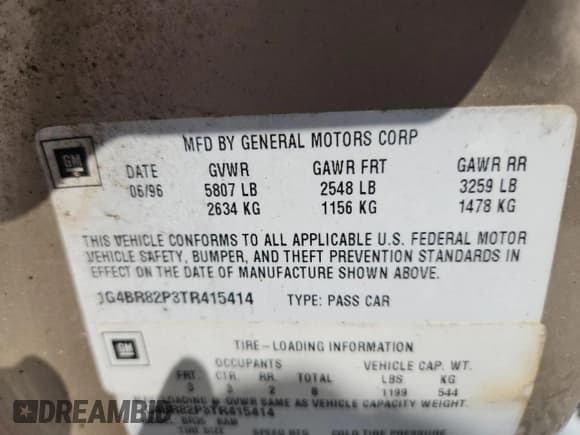 ✅ 1996 Buick Roadmaster Estate Collectors Edition • VIN: 1G4BR82P3TR415414 • Lot: 67954115. Wystawiony na Copart z przebiegiem 57 516 mil. Bezpłatny archiwum sprzedaży aukcyjnych z USA i szczegółowy raport historii pojazdu na DreamBid. Zdjęcie 12.