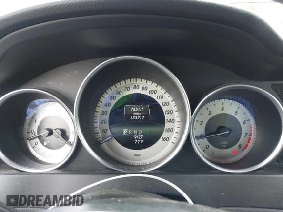 ✅ 2014 Mercedes-Benz C 250 Sport • VIN: WDDGF4HB4EG254230 • Lot: 42865949. Wystawiony na IAAI z przebiegiem 133 717 mil. Bezpłatny archiwum sprzedaży aukcyjnych z USA i szczegółowy raport historii pojazdu na DreamBid. Zdjęcie 7.