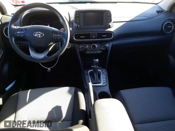 2020 Hyundai Kona SEL с VIN KM8K2CAA1LU497743, выставлен на аукционе Copart как лот 40992593 с пробегом 36 051 миль миль и . История ставок и продаж доступна на DreamBid. Изображение 8.