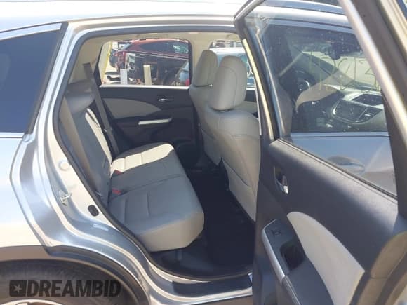 ✅ 2015 Honda CR-V Touring • VIN: 5J6RM3H96FL010405 • Lot: 42813680. Wystawiony na IAAI z przebiegiem 118 814 mil. Bezpłatny archiwum sprzedaży aukcyjnych z USA i szczegółowy raport historii pojazdu na DreamBid. Zdjęcie 8.