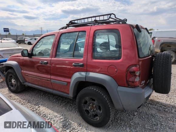 ✅ 2005 Jeep Liberty Sport • VIN: 1J4GL48K65W666698 • Лот: 63096985. Опубликован ранее на Copart с пробегом 210 811 миль. Бесплатный доступ к архиву аукционных продаж из США и подробный отчёт об истории автомобиля на DreamBid. Изображение 2.