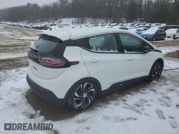 ✅ 2023 Chevrolet Bolt EV 2LT • VIN: 1G1FX6S07P4174682 • Lot: 49326054. Wystawiony na Copart z przebiegiem Nie podano. Bezpłatny archiwum sprzedaży aukcyjnych z USA i szczegółowy raport historii pojazdu na DreamBid. Zdjęcie 3.