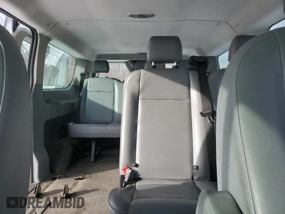 ✅ 2017 Ford Transit XL • VIN: 1FMZK1YM5HKA34719 • Lot: 45694555. Wystawiony na Copart z przebiegiem 41 359 mil. Bezpłatny archiwum sprzedaży aukcyjnych z USA i szczegółowy raport historii pojazdu na DreamBid. Zdjęcie 10.