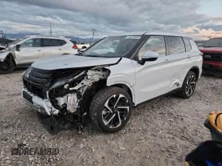 ✅ 2024 Mitsubishi Outlander SE • VIN: JA4J4VA88RZ053591 • Lot: 93376085. Listed on Copart with 18,005 mi. Free auction sales archive from the USA and detailed vehicle history report at DreamBid. Image 1.