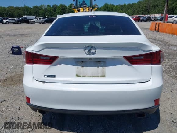 ✅ 2015 Lexus IS 250 • VIN: JTHBF1D2XF5065246 • Lot: 39541443. Listed on IAAI with Not provided. Free auction sales archive from the USA and detailed vehicle history report at DreamBid. Image 17.