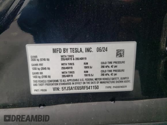 ✅ 2024 Tesla Model S Plaid • VIN: 5YJSA1E65RF541150 • Lot: 66914965. Wystawiony na Copart z przebiegiem Nie podano. Bezpłatny archiwum sprzedaży aukcyjnych z USA i szczegółowy raport historii pojazdu na DreamBid. Zdjęcie 12.