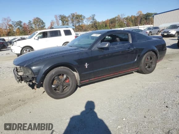 ✅ 2005 Ford Mustang GT Deluxe • VIN: 1ZVFT82H855185862 • Lot: 91176805. Listed on Copart with 120,925 mi. Free auction sales archive from the USA and detailed vehicle history report at DreamBid. Image 1.
