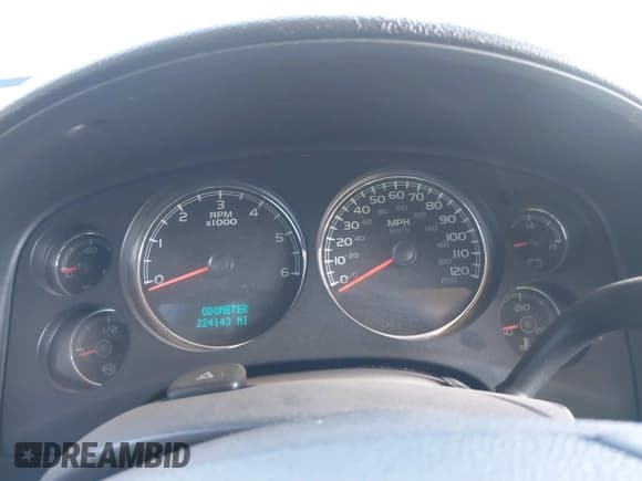 ✅ 2008 Chevrolet Silverado 1500 LTZ • VIN: 2GCEK13Y081241547 • Lot: 41724991. Listed on IAAI with 224,143 mi. Free auction sales archive from the USA and detailed vehicle history report at DreamBid. Image 7.