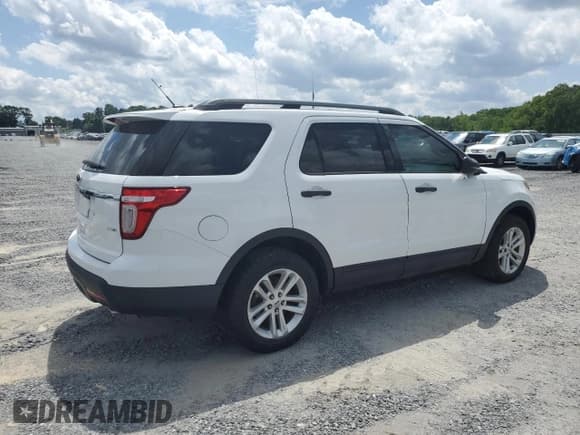✅ 2015 Ford Explorer • VIN: 1FM5K8B83FGC57490 • Лот: 84092624. Опубликован ранее на Copart с пробегом Не указан. Бесплатный доступ к архиву аукционных продаж из США и подробный отчёт об истории автомобиля на DreamBid. Изображение 3.