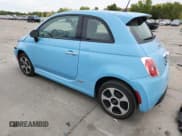 ✅ 2017 FIAT 500e • VIN: 3C3CFFGE8HT530073 • Lot: 82094885. Wystawiony na Copart z przebiegiem 64 062 mil. Bezpłatny archiwum sprzedaży aukcyjnych z USA i szczegółowy raport historii pojazdu na DreamBid. Zdjęcie 2.