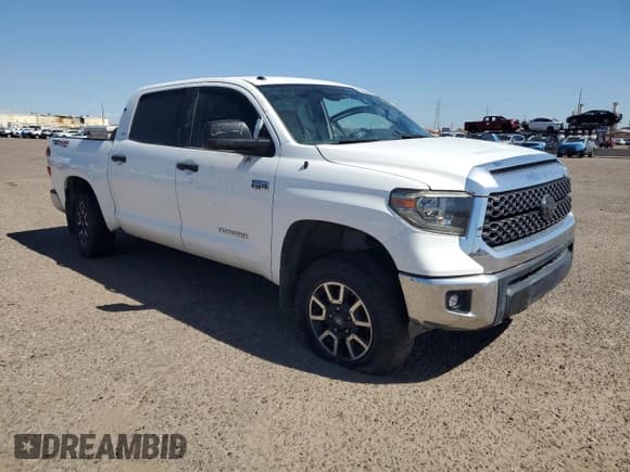 ✅ 2018 Toyota Tundra SR5 • VIN: 5TFDY5F10JX730023 • Lot: 81674135. Wystawiony na Copart z przebiegiem 95 346 mil. Bezpłatny archiwum sprzedaży aukcyjnych z USA i szczegółowy raport historii pojazdu na DreamBid. Zdjęcie 4.