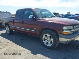 ✅ 2002 Chevrolet Silverado 1500 LS • VIN: 2GCEC19VX21425833 • Лот: 41974503. Опубликован ранее на IAAI с пробегом 221 698 миль. Бесплатный доступ к архиву аукционных продаж из США и подробный отчёт об истории автомобиля на DreamBid. Изображение 1.