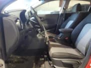 ✅ 2018 Hyundai Kona SEL • VIN: KM8K22AA0JU181998 • Лот: 76060054. Опубликован ранее на Copart с пробегом 116 973 миль. Бесплатный доступ к архиву аукционных продаж из США и подробный отчёт об истории автомобиля на DreamBid. Изображение 7.