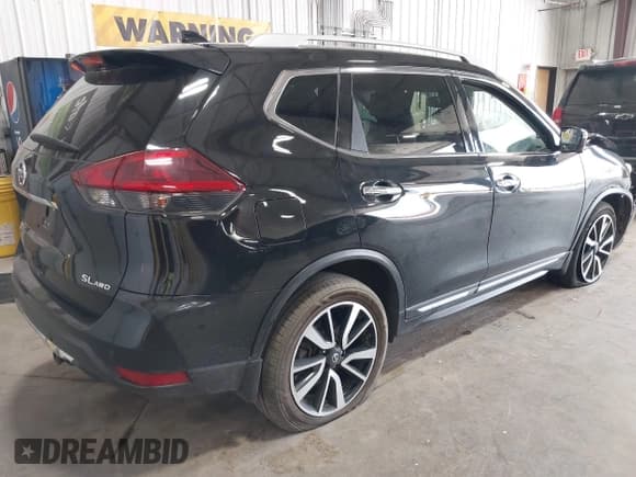 ✅ 2020 Nissan Rogue SL • VIN: 5N1AT2MV3LC757177 • Lot: 42538767. Listed on IAAI with 85,557 mi. Free auction sales archive from the USA and detailed vehicle history report at DreamBid. Image 4.