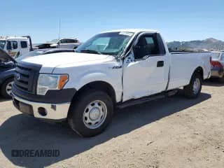 ✅ 2011 Ford F-150 XL • VIN: 1FTMF1CM1BKD53570 • Lot: 67279955. Wystawiony na Copart z przebiegiem 228 193 mil. Bezpłatny archiwum sprzedaży aukcyjnych z USA i szczegółowy raport historii pojazdu na DreamBid. Zdjęcie 1.