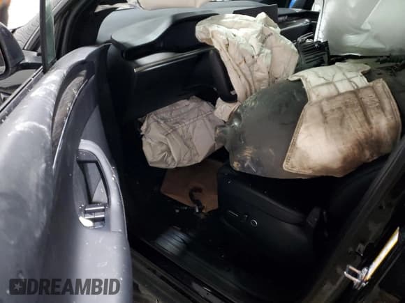 ✅ 2022 Tesla Model X • VIN: 7SAXCDE56NF335759 • Lot: 90993355. Wystawiony na Copart z przebiegiem Nie podano. Bezpłatny archiwum sprzedaży aukcyjnych z USA i szczegółowy raport historii pojazdu na DreamBid. Zdjęcie 8.