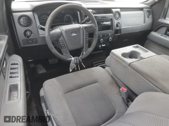 ✅ 2013 Ford F-150 XL • VIN: 1FTFX1EF2DFC38086 • Lot: 75994094. Wystawiony na Copart z przebiegiem Nie podano. Bezpłatny archiwum sprzedaży aukcyjnych z USA i szczegółowy raport historii pojazdu na DreamBid. Zdjęcie 8.