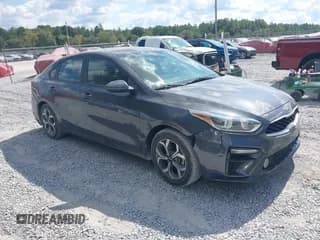 ✅ 2021 Kia Forte LXS • VIN: 3KPF24AD3ME265151 • Lot: 43467207. Wystawiony na IAAI z przebiegiem 50 997 mil. Bezpłatny archiwum sprzedaży aukcyjnych z USA i szczegółowy raport historii pojazdu na DreamBid. Zdjęcie 1.