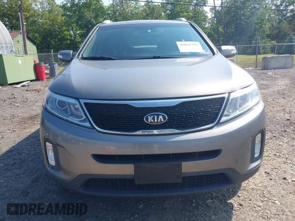 ✅ 2015 Kia Sorento LX • VIN: 5XYKT4A76FG582546 • Лот: 42821769. Опубликован ранее на IAAI с пробегом 114 555 миль. Бесплатный доступ к архиву аукционных продаж из США и подробный отчёт об истории автомобиля на DreamBid. Изображение 6.