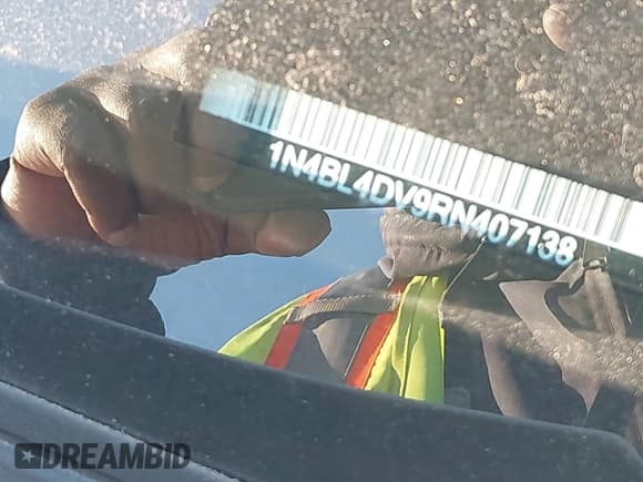 ✅ 2024 Nissan Altima SV • VIN: 1N4BL4DV9RN407138 • Lot: 43670030. Listed on IAAI with 15,329 mi. Free auction sales archive from the USA and detailed vehicle history report at DreamBid. Image 12.