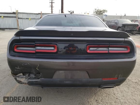 ✅ 2022 Dodge Challenger SXT • VIN: 2C3CDZGGXNH156756 • Lot: 78915354. Wystawiony na Copart z przebiegiem 43 704 mil. Bezpłatny archiwum sprzedaży aukcyjnych z USA i szczegółowy raport historii pojazdu na DreamBid. Zdjęcie 6.