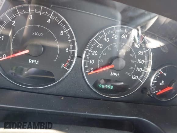 ✅ 2005 Chrysler Sebring • VIN: 1C3EL45R25N658042 • Lot: 42065438. Listed on IAAI with 196,769 mi. Free auction sales archive from the USA and detailed vehicle history report at DreamBid. Image 7.