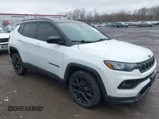 ✅ 2022 Jeep Compass Latitude • VIN: 3C4NJDBB7NT176532 • Лот: 42022193. Опубликован ранее на IAAI с пробегом 34 720 миль. Бесплатный доступ к архиву аукционных продаж из США и подробный отчёт об истории автомобиля на DreamBid. Изображение 1.