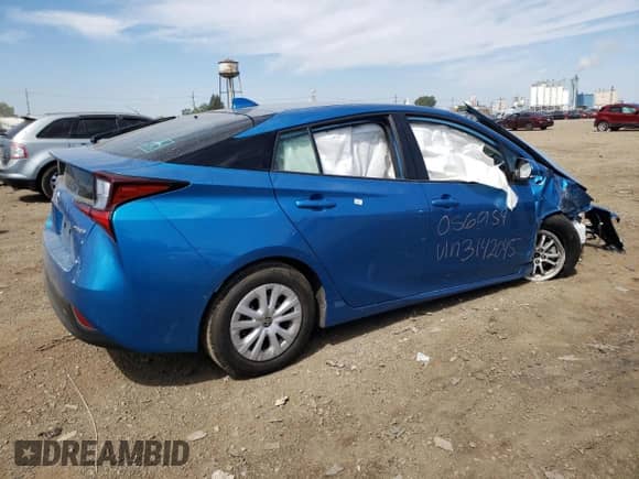 2021 Toyota Prius L Eco with VIN JTDKAMFU1M3142045, listed as a Copart auction lot 71478995 with Not provided miles and Salvage title. Bid and sale history available at DreamBid. Image 3.