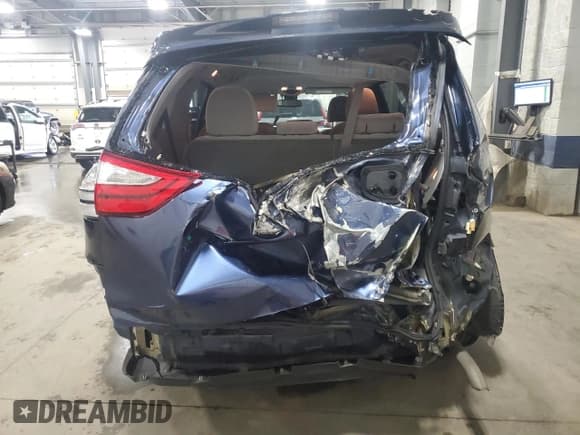 ✅ 2018 Toyota Sienna LE • VIN: 5TDKZ3DC1JS927804 • Lot: 64985125. Listed on Copart with 439,727 mi. Free auction sales archive from the USA and detailed vehicle history report at DreamBid. Image 6.