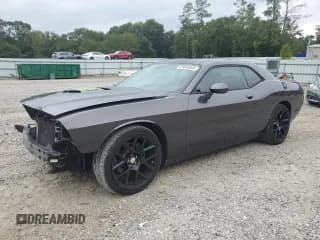 ✅ 2015 Dodge Challenger R/T Plus • VIN: 2C3CDZBT6FH924013 • Lot: 81646665. Wystawiony na Copart z przebiegiem 102 611 mil. Bezpłatny archiwum sprzedaży aukcyjnych z USA i szczegółowy raport historii pojazdu na DreamBid. Zdjęcie 1.