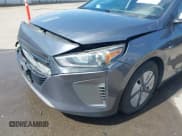 ✅ 2019 Hyundai Ioniq Blue • VIN: KMHC65LCXKU125030 • Lot: 41912501. Wystawiony na IAAI z przebiegiem 135 764 mil. Bezpłatny archiwum sprzedaży aukcyjnych z USA i szczegółowy raport historii pojazdu na DreamBid. Zdjęcie 18.